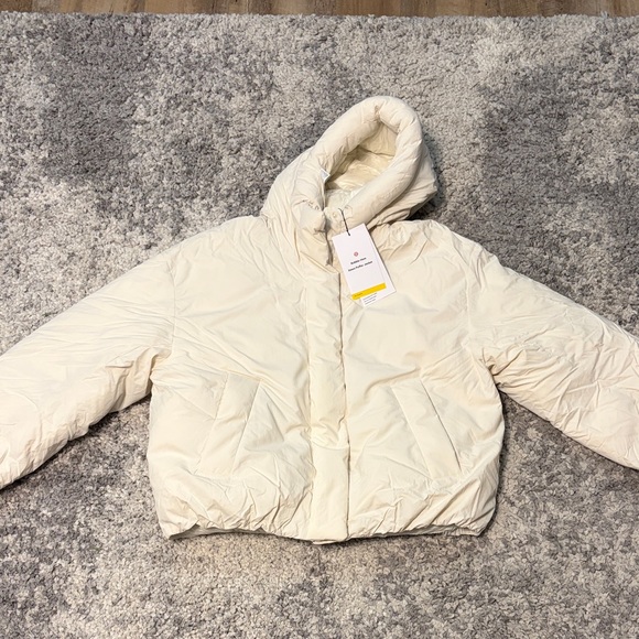 lululemon athletica Jackets & Blazers - Lululemon Athletica Cream Bubble-Hem Puffer Jacket